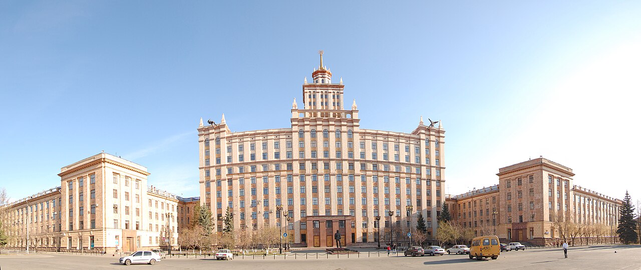 Новые кадры для экономики: управленцы и экономисты ЮУрГУ вступили в профессию