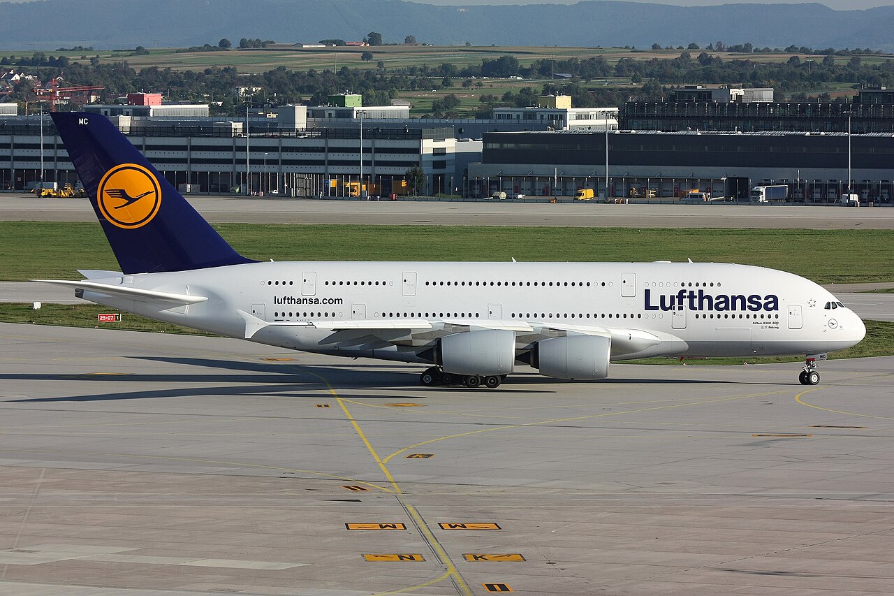 Авиакомпания Lufthansa отменила бесплатный выбор мест